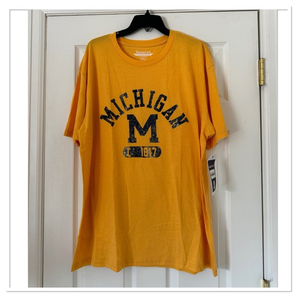 Men’s Vintage Michigan Wolverine’s T Shirt Reserve Collection by Blue 84 - Picture 2 of 4
